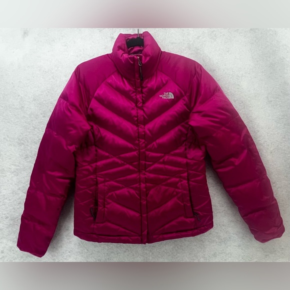 The North Face Jackets & Blazers - Women’s NorthFace 550 Chevron Puffer Jacket- Pink- Size Small G16